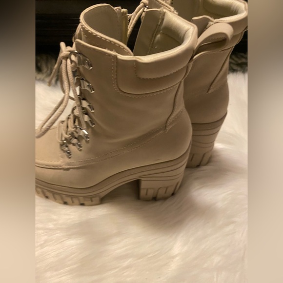 Call it spring shoes with box - Picture 3 of 4